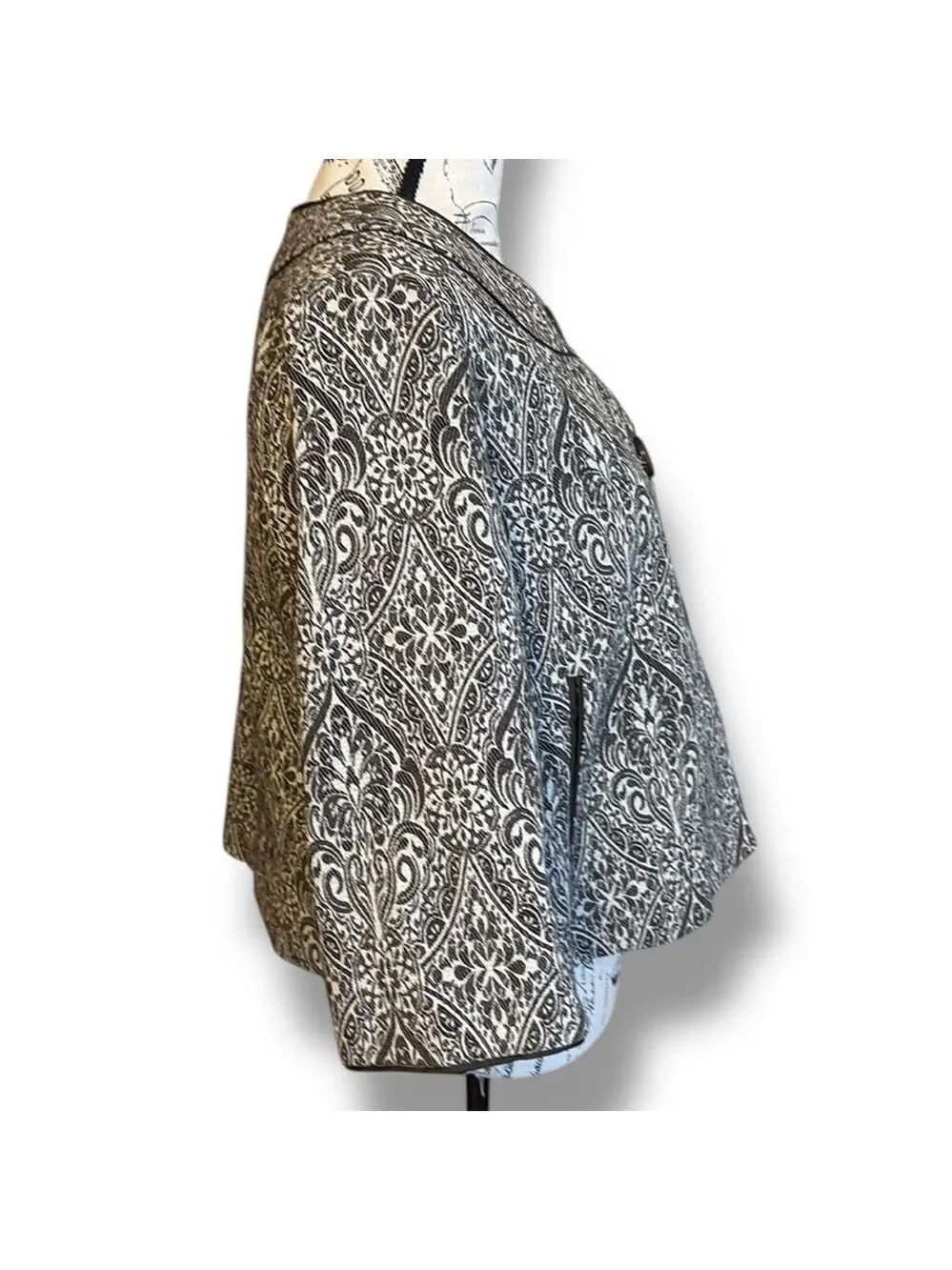 Notations Women’s Swing Jacket Cropped Jacquard Print Black & Cream Size M - Picture 2 of 6